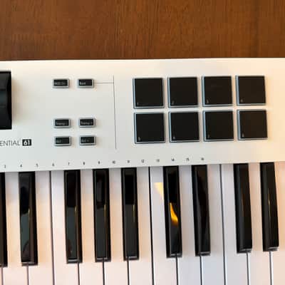 Arturia KeyLab Essential 61 MkIII MIDI Controller 2024 - Present - Alpine White image 3