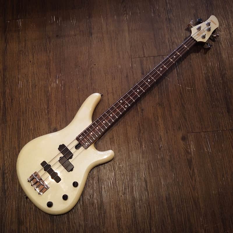 Yamaha MB-40C MotionB Electric Bass Medium Scale - White image 1