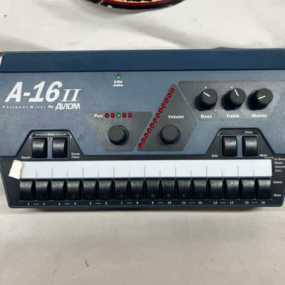Aviom A-16 II Personal Mixer with Mount and Power Supply image 2