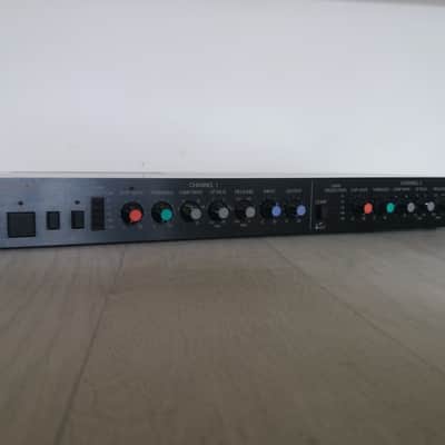 Yamaha GC2020 Compressor Limiter 2 Channels Excellent