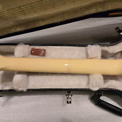 Gibson Les Paul Custom Classic Maple Top with Maple Fretboard 2012 - 2013 - Alpine White image 6