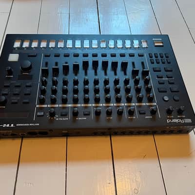 Roland TR-8S AIRA Rhythm Performer with Sample Playback 2018 - Present - Black image 2