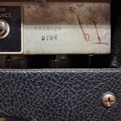 Fender Bassman 135 con pantalla Fender Dual Showman Rev D130 Años 70 image 11