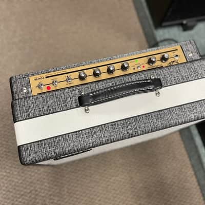 Supro 1699R Statesman 2-Channel 50-Watt Tube Guitar Combo Amp w/ Footswitch - Open Box image 9