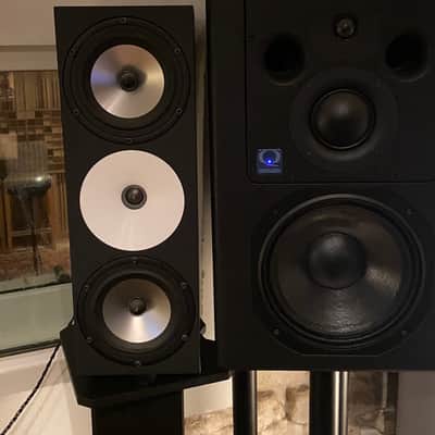 Amphion Two18 Passive Studio Monitors - Pair + Amp 700 + cables Bundle image 2