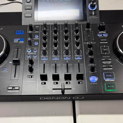 Denon SC LIVE 4 Standalone 4-Deck DJ System 2022 - Present - Black image 5