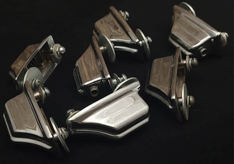 Immagine 7x 70's Rogers Beavertail Heavy Cast Tom Lugs w/ Screws, Washers, Springs + Nuts - 1