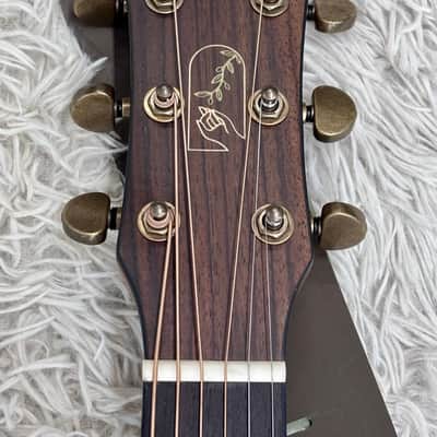 Tagima Olive Grace EQ-NTOP Acoustic Guitar w/HS Case - Natural Finish - B stock image 6