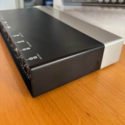 Steinberg UR44 6x4 USB 2.0 Audio Interface with MIDI - Silver/Black image 11