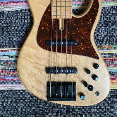 Fodera NYC Empire 2009 - 5 strings image 2