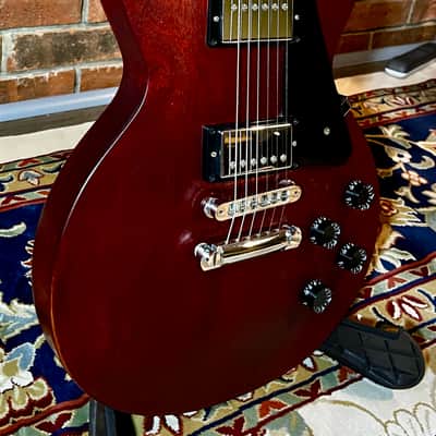 Gibson Les Paul Studio 2008 - Worn Cherry image 3