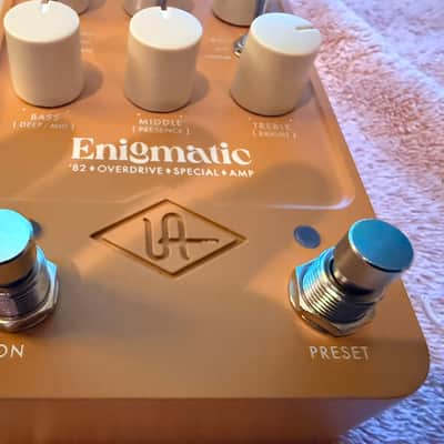 Universal Audio Universal Audio UAFX Enigmatic '82 Overdrive Special Amp Digital Overdrive Pedal image 2