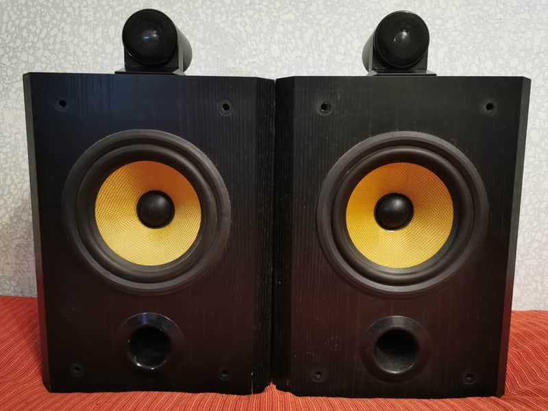 B&W 805 Matrix passive studio monitor speakers - '90s black image 1