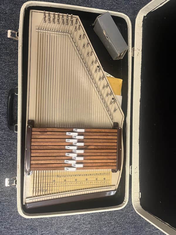 Oscar Schmidt 12 bar auto harp