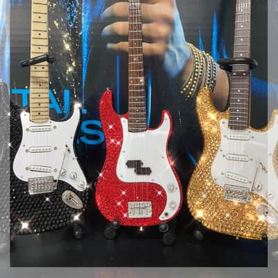 Axe Heaven Fender Stratocaster 1:4 miniature Replica 2024 - Swarovski Crystals image 4