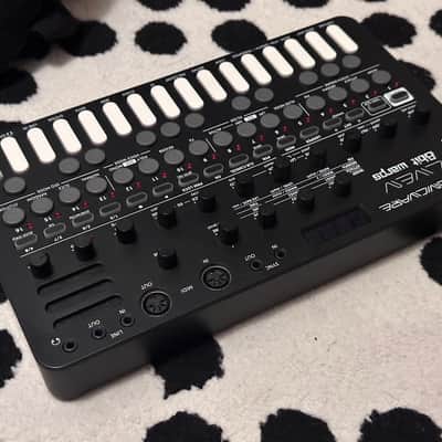 Sonicware Liven 8bit Warps 27-Key Synthesizer Groovebox 2020 - Present - Black image 4