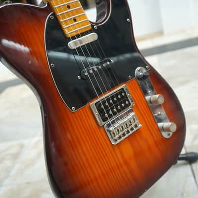 Fender Modern Player Telecaster Plus in Honey Burst (2014) image 11