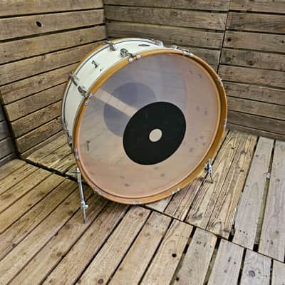 Immagine Marching 28" Bass Drum Vintage Beverley, White Legs Installed USED! RKEDR220726 - 3
