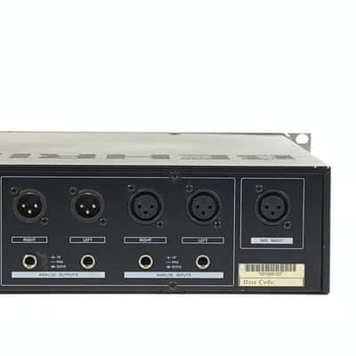 Behringer Ultra-Curve Pro DSP8024 Digital 24-Bit Dual DSP Mainframe Equalizer and Multi-Effect 2000s - Silver TGHM image 8