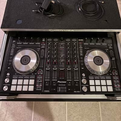 Pioneer DDJ-SX2 Black w/ Odyssey Flight Case image 2