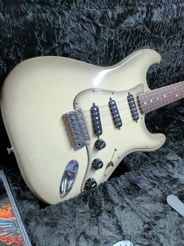 Fender Stratocaster with Rosewood Fretboard 1978 - 1979 - Antigua image 1