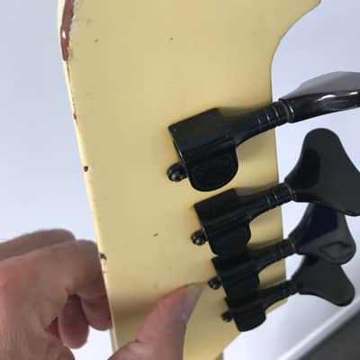 1989 Gibson Thunderbird white color image 18