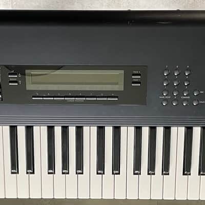 Korg M1 61-Key Synth Music Workstation 1990s - Black