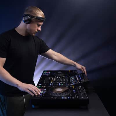 AlphaTheta XDJ-AZ 4-Channel Professional All-In-One DJ System image 13