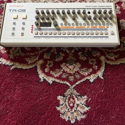 Roland TR-09 Rhythm Composer 2017 - Present - White image 1