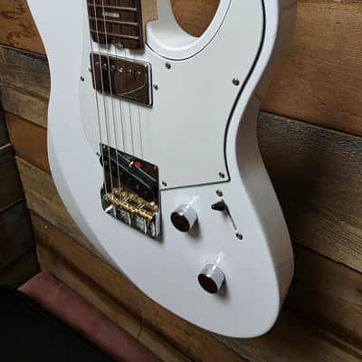 Yamaha PACS+11S Pacifica Standard Plus Electric Guitar - White w/ Gig Bag image 5