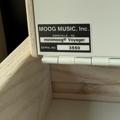 Moog Minimoog Performer Voyager - Limited Edition White 2013 - Limited Edition White image 14