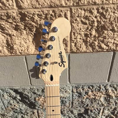 Squier Sonic Stratocaster- Tahitian Coral image 3