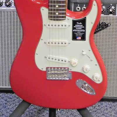 2025 Fender American Professional Classic Stratocaster Electric Guitar w/Gig Bag! Dakota Red! VERY NICE!!! image 1