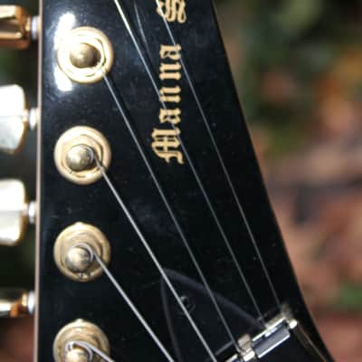 Manna Boutique ST Super Strat 90's Black image 4