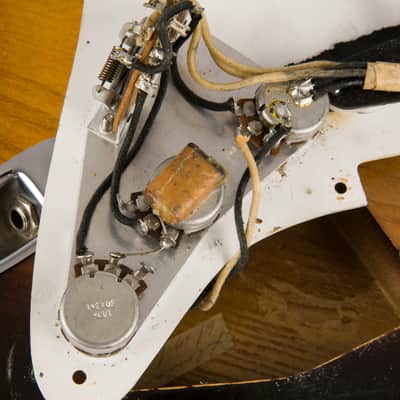Fender Certified VintageĀ® 1954 Stratocaster 2-Color Sunburst image 13