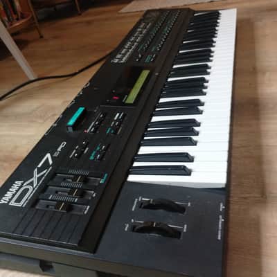 Yamaha DX7IIFD 16-Voice Synthesizer with Floppy Drive and Expansion Cartridge 1986 - 1989 image 2