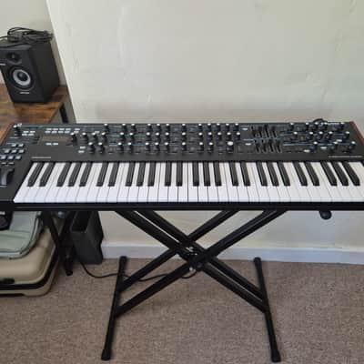 Novation Summit 61-Key 16-Voice Synthesizer 2019 - Present - Black