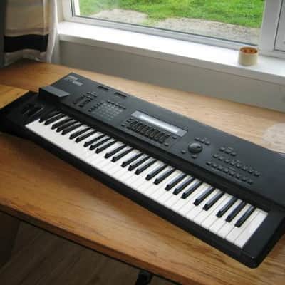 Yamaha SY85