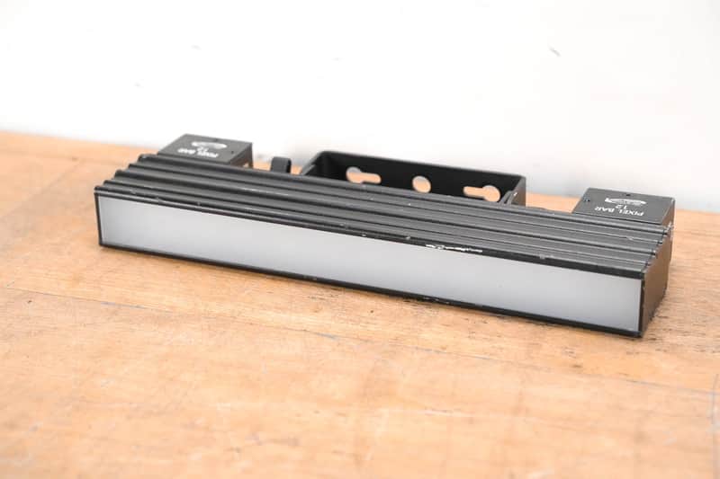 Elation Pixel Bar 12 LED Fixture (12 LEDs) CG01MAX image 1