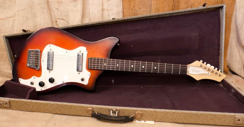 Alamo Fiesta  1960's Redburst image 1