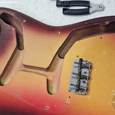 Fender Musicmaster 1961 Sunburst image 8