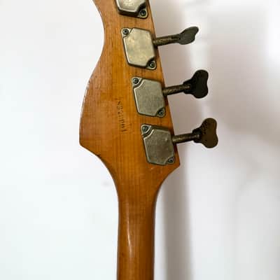 Egmond Typhoon bass guitar 1966-1968 - red tolex image 6