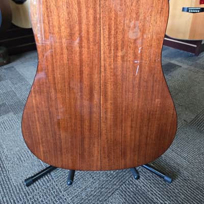 Martin D-18 Modern Deluxe Sitka Spruce / Genuine Mahogany Dreadnought - Natural image 7