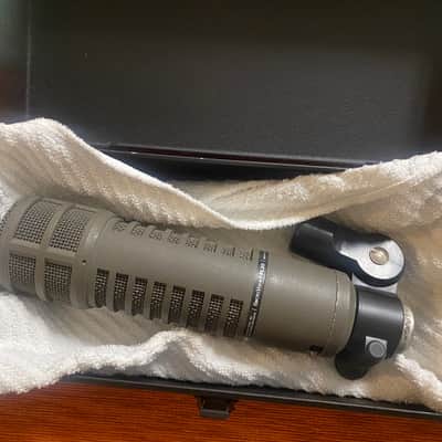 Vintage EV Electro-Voice RE20 PL20 Microphone Box ALL NEW FOAM Fully Refurbished image 3