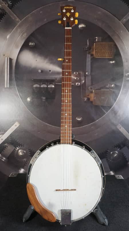 Pirles 5-String Closed Back Banjo w/ Hard Case image 1