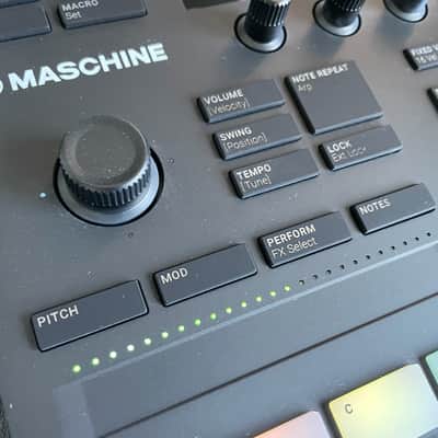 Native Instruments Maschine MKIII 2010s - Black image 6