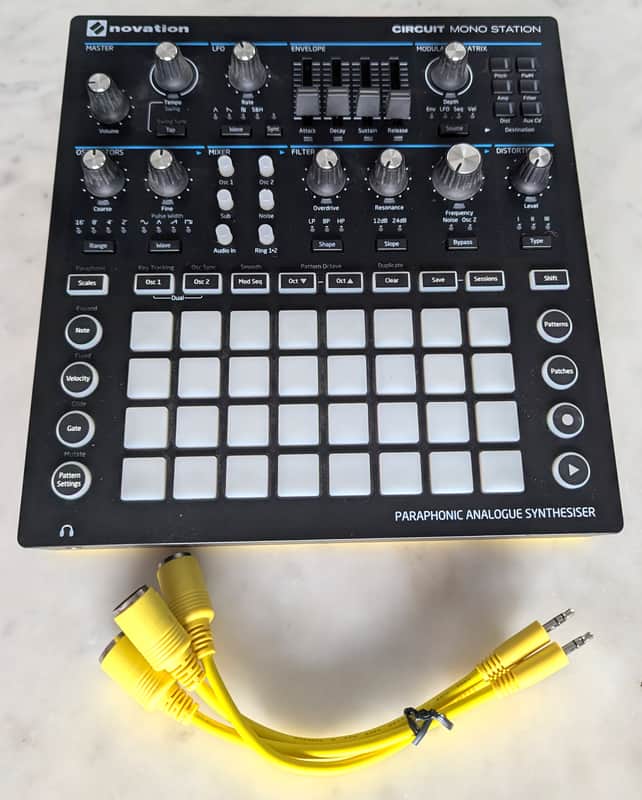 Novation Circuit Mono Station Paraphonic Synthesizer | Reverb