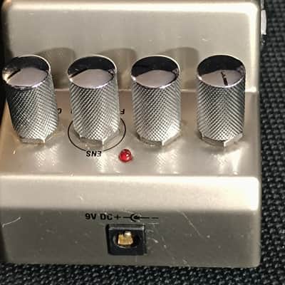 Marshall SV-1 Supervibe Chorus Vibrato Pedal 2010s - Silver image 4