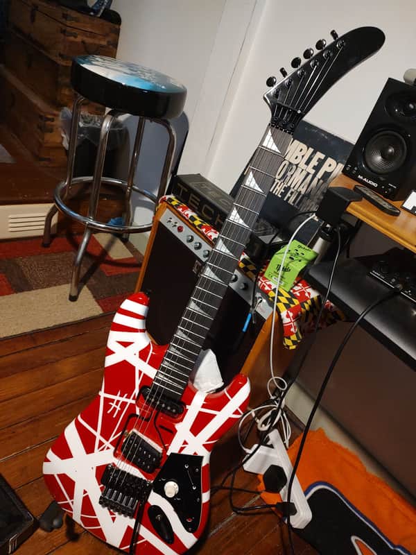 Kramer EVH Frankenstein 2019 - Striped image 1