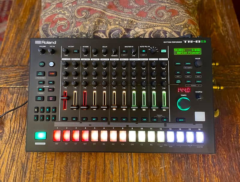 Roland TR-8S AIRA Rhythm Performer with Sample Playback 2018 - Present - Black image 1